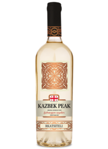 KAZBEK PEAK SEMI DRY WHITE RKATSITELI 0,75L